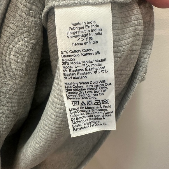 NWT! J.Crew Vintage rib short-sleeve T-shirt with embellishment. Size Large - Picture 4 of 9